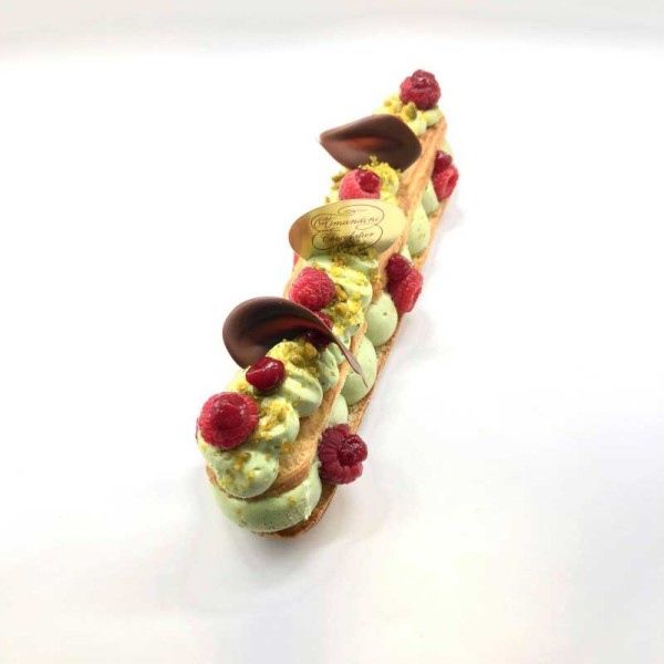 Éclair Framboise Pistache